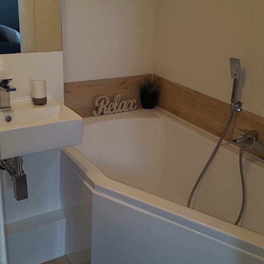 Apartament Red Rose ozonowany po każdym pobycie Kielce Zewnętrze zdjęcie